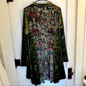 DOR DOR COUTURE || XL || Green Velvet Button Down Tunic w/ Semi Sheer Back